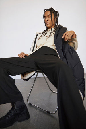 Liza plačia kelnaitės - juoda