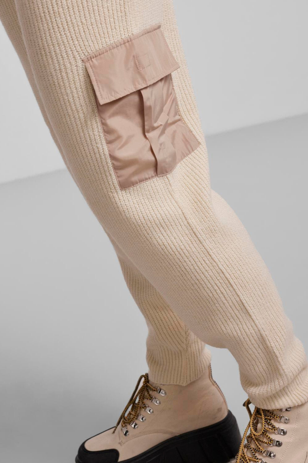 Naura Knit Pants - Antikvariniai balti