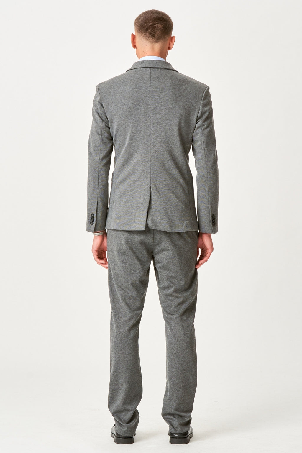 The Original Performance Suit Regular Fit – (Dark Grey)