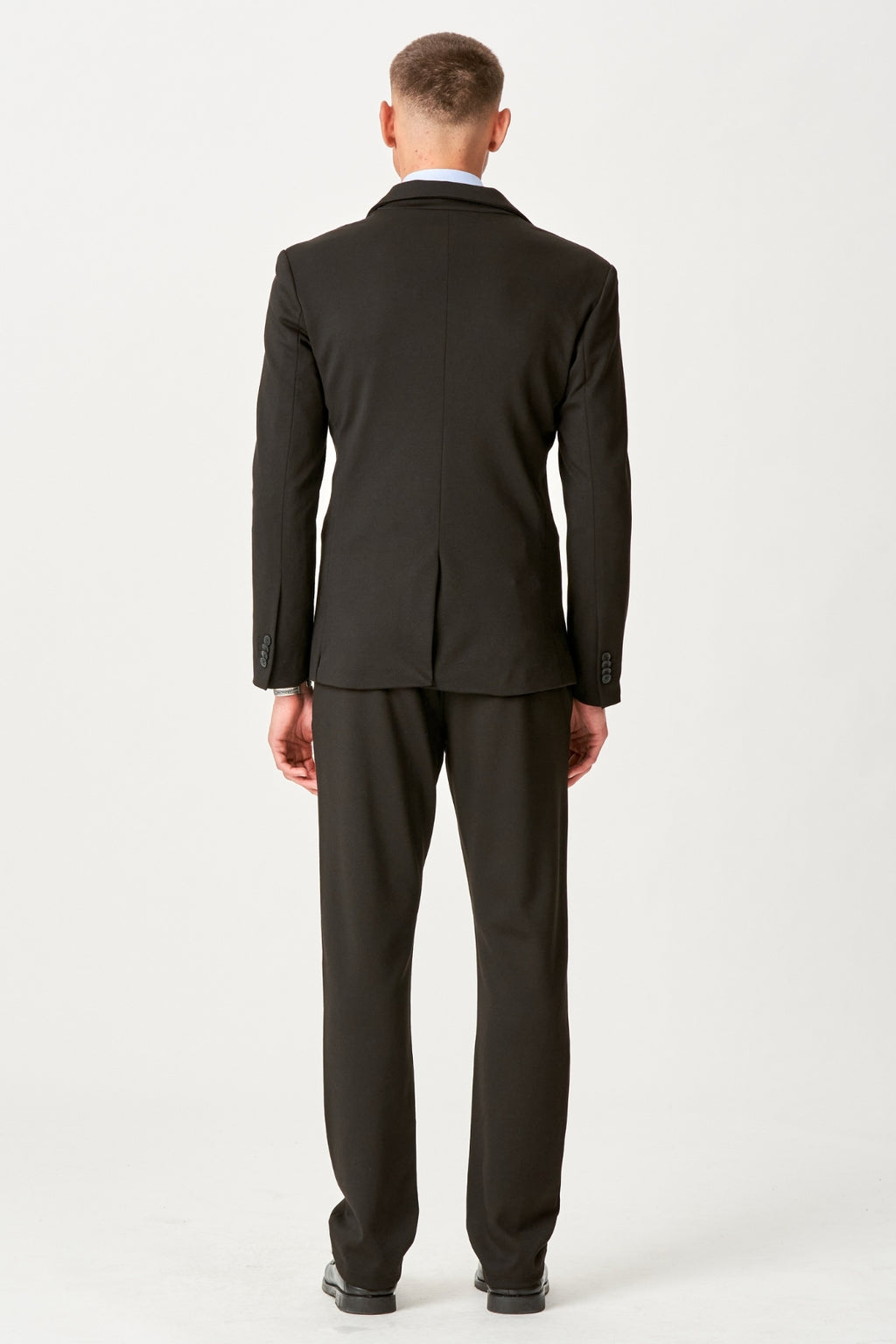 The Original Performance Suit Regular Fit – (Black)