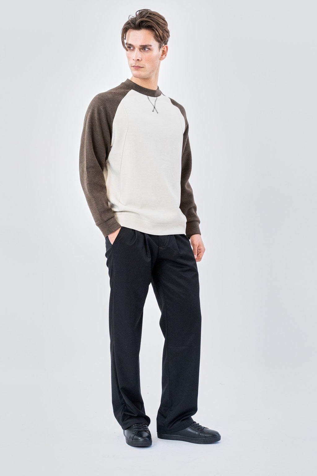 Crewneck Raglan megztinis su rankovėmis - abrikosų