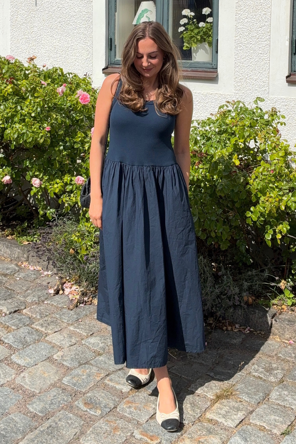 Hanna suknelė - tamsiai mėlyna