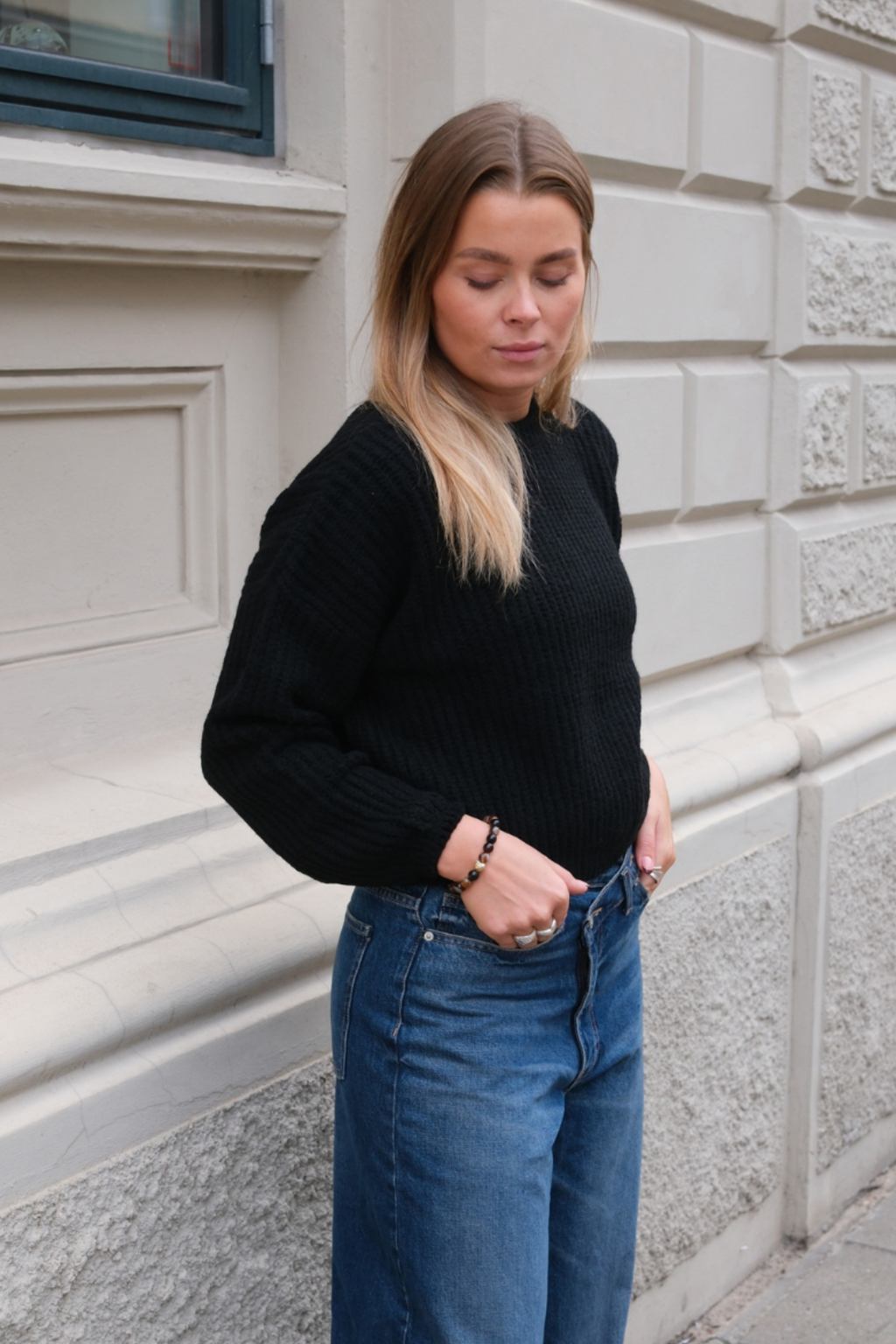 Gabriela megztas - juodas