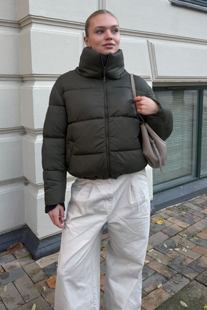 Short Puffer Jacket - Olive