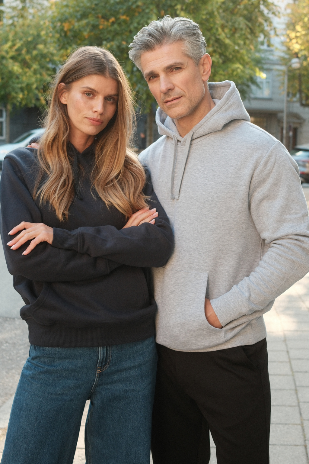 Essential Hoodie - juodas