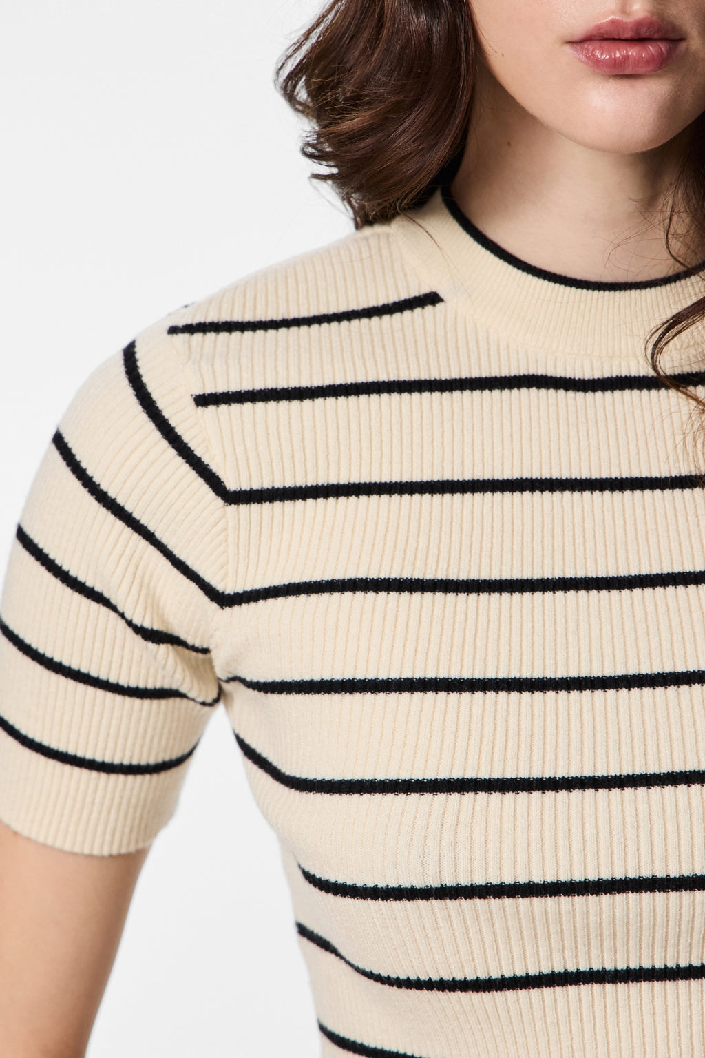 Mira O-Neck Knit - Birch Black