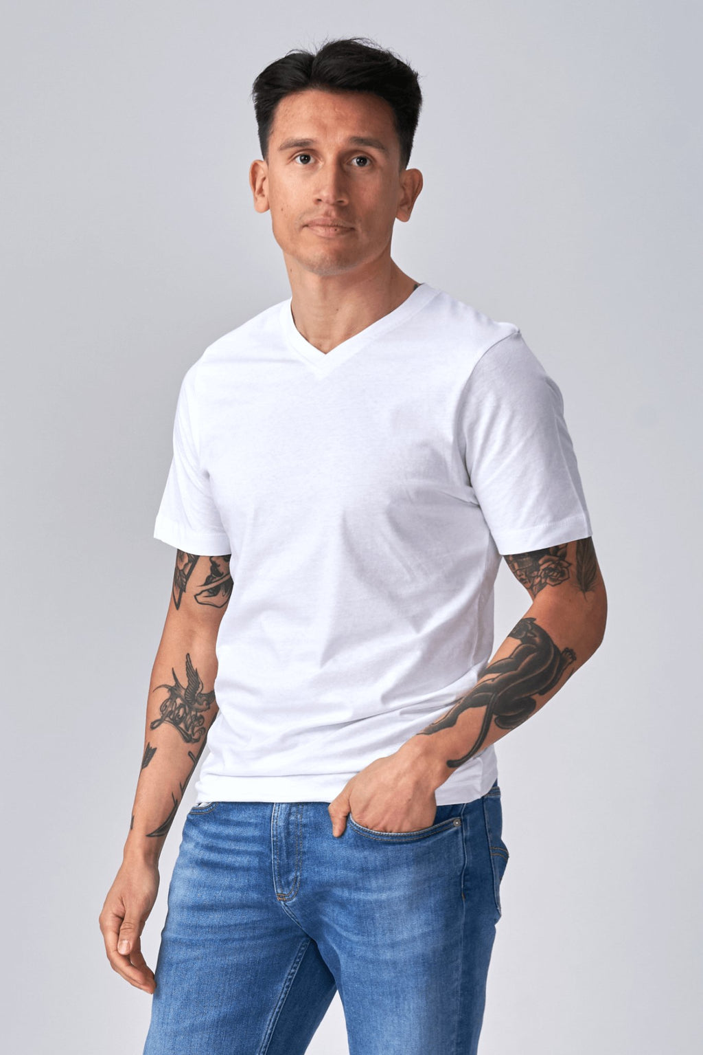 Basic „Vneck“ marškinėliai - balti