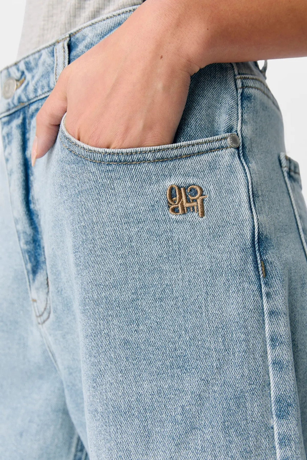 Izra Bermuda Shorts - Vidutiniškai mėlynas džinsinis audinys