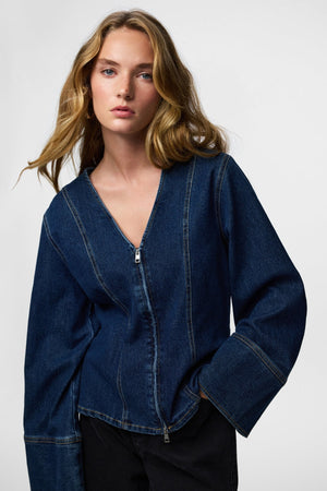 Flora džinsiniai marškinėliai – tamsiai mėlyni džinsai