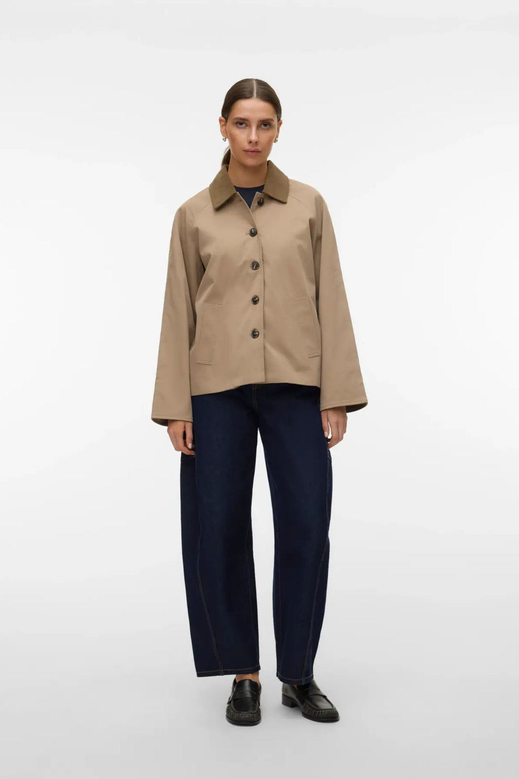 Chelseafia trumpa striukė – sidabrinė audinė