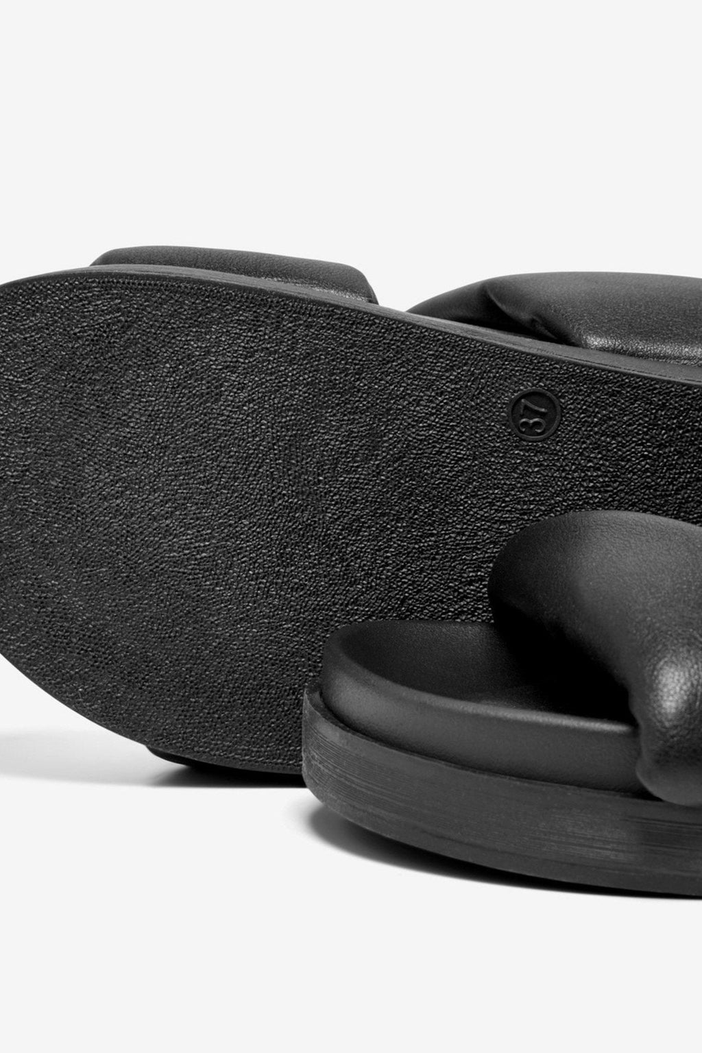 Minnie Sandaler - juoda