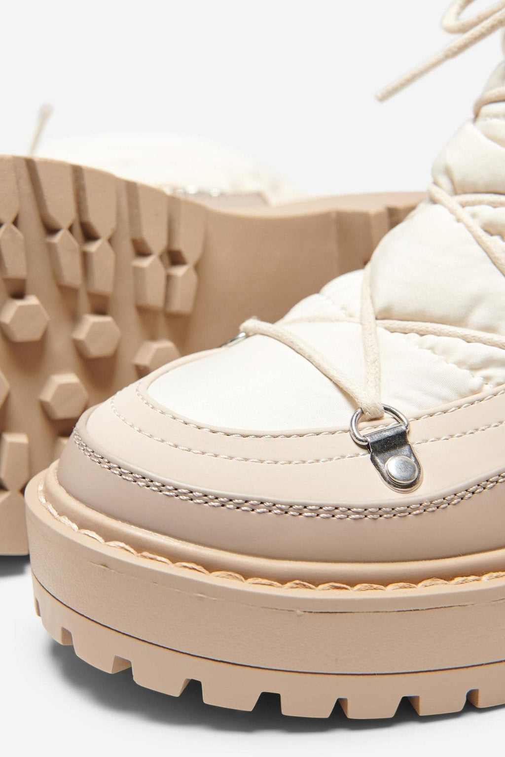 Bandie mėnulio batai - balti