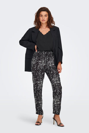 Mille Bukser - rūšiuoti M. hvide ruožą