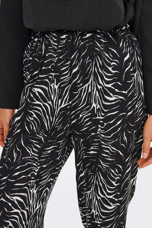 Mille Bukser - rūšiuoti M. hvide ruožą