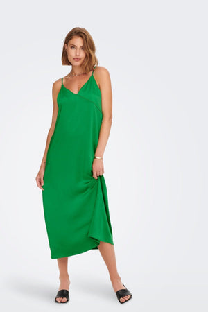 „Cosmo Slip Kjole“ - pirmoji tee