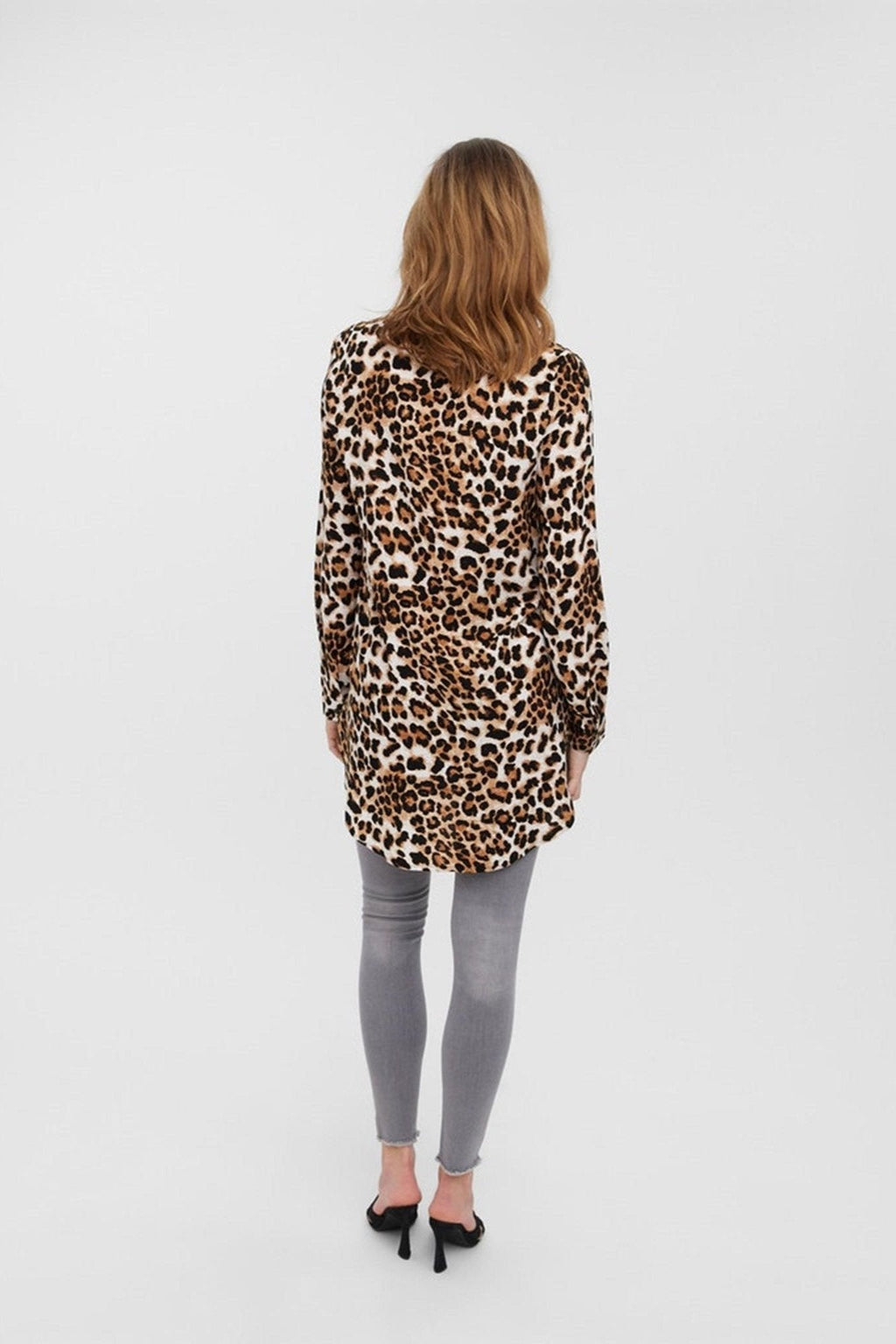 Lengvi ilgi marškiniai - įdegis