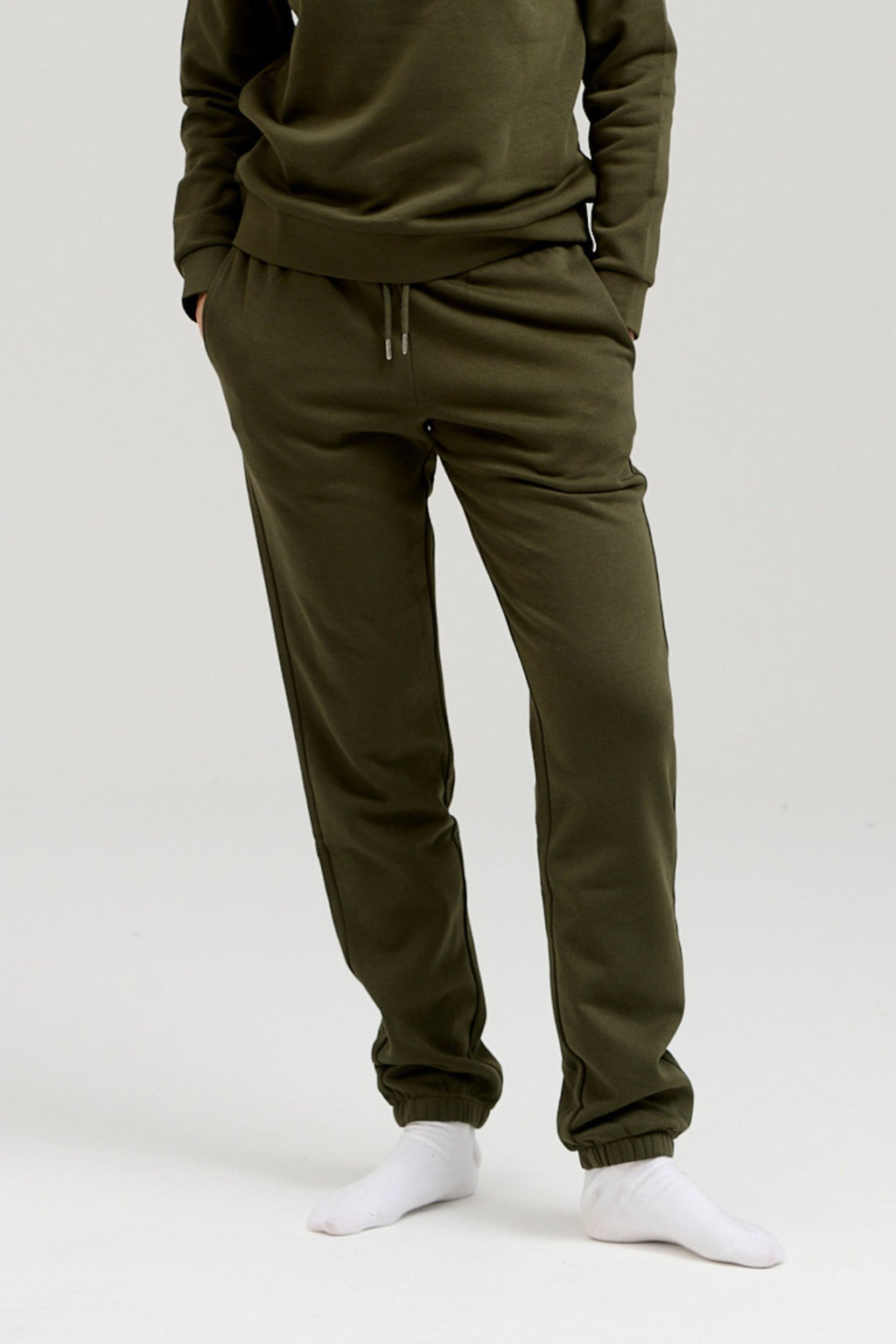 Basic Prakaito kostiumas su „Crewneck“ (tamsiai žalia) - pakuotės sandoris (moterys)