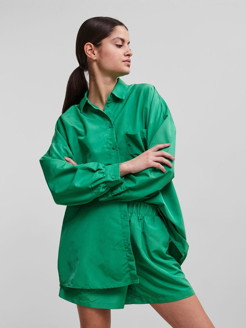 Chrilina per dideli marškinėliai - paprasta žalia