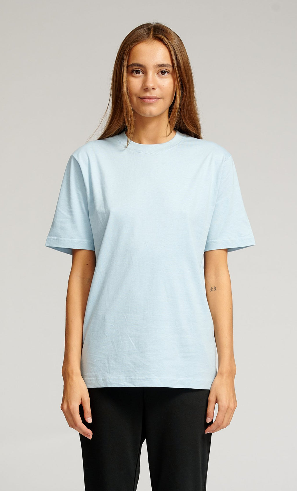 Negabaritiniai marškinėliai - šviesiai mėlyna (moterys)