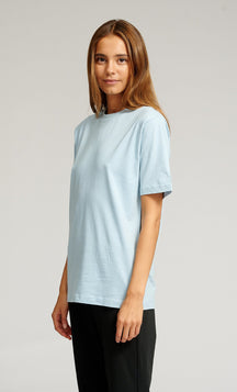 Negabaritiniai marškinėliai - šviesiai mėlyna (moterys)