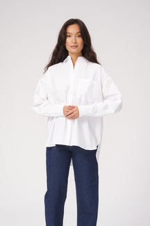 Atsipalaidavę marškinėliai - balti