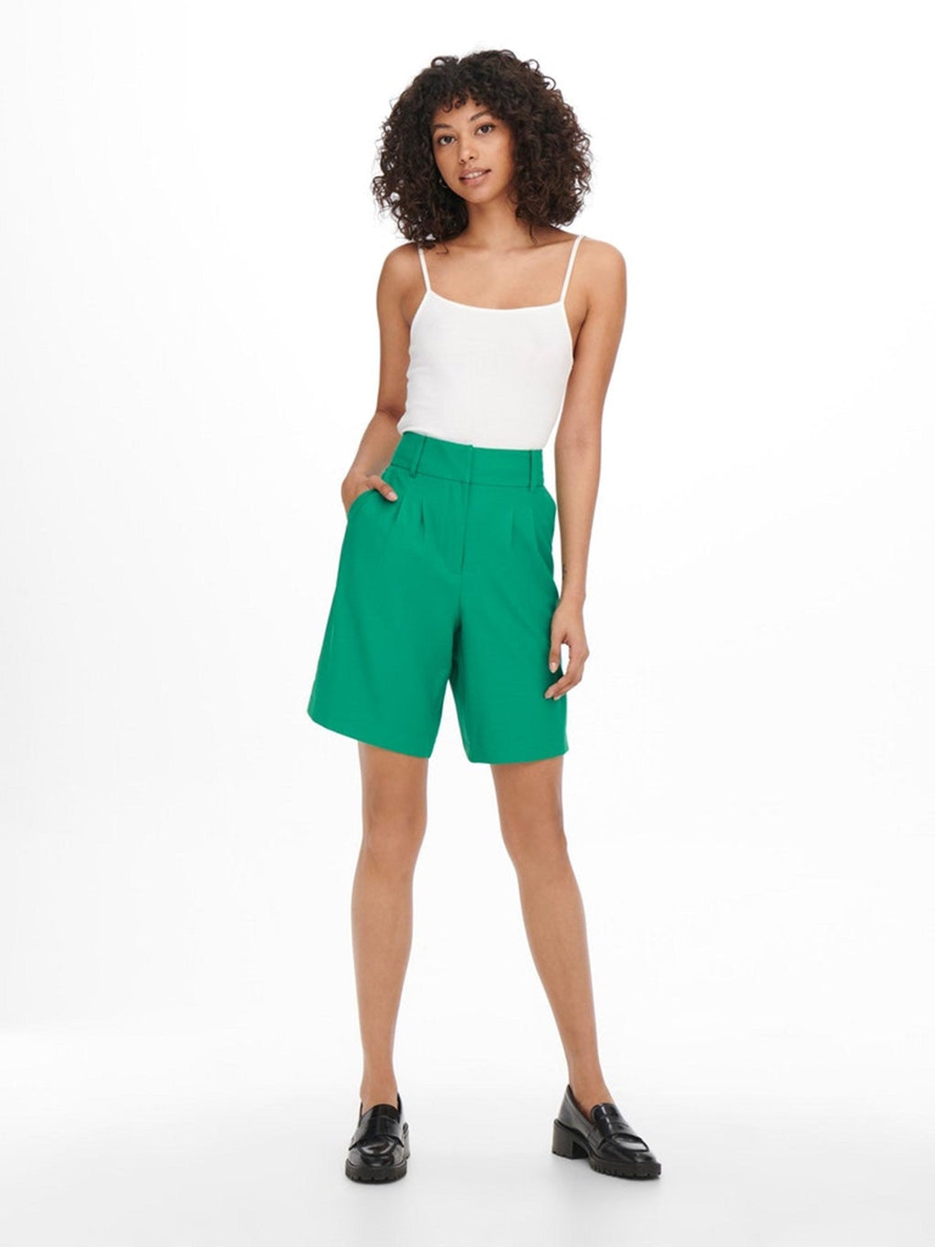 Violet Shorts - Pepper Green